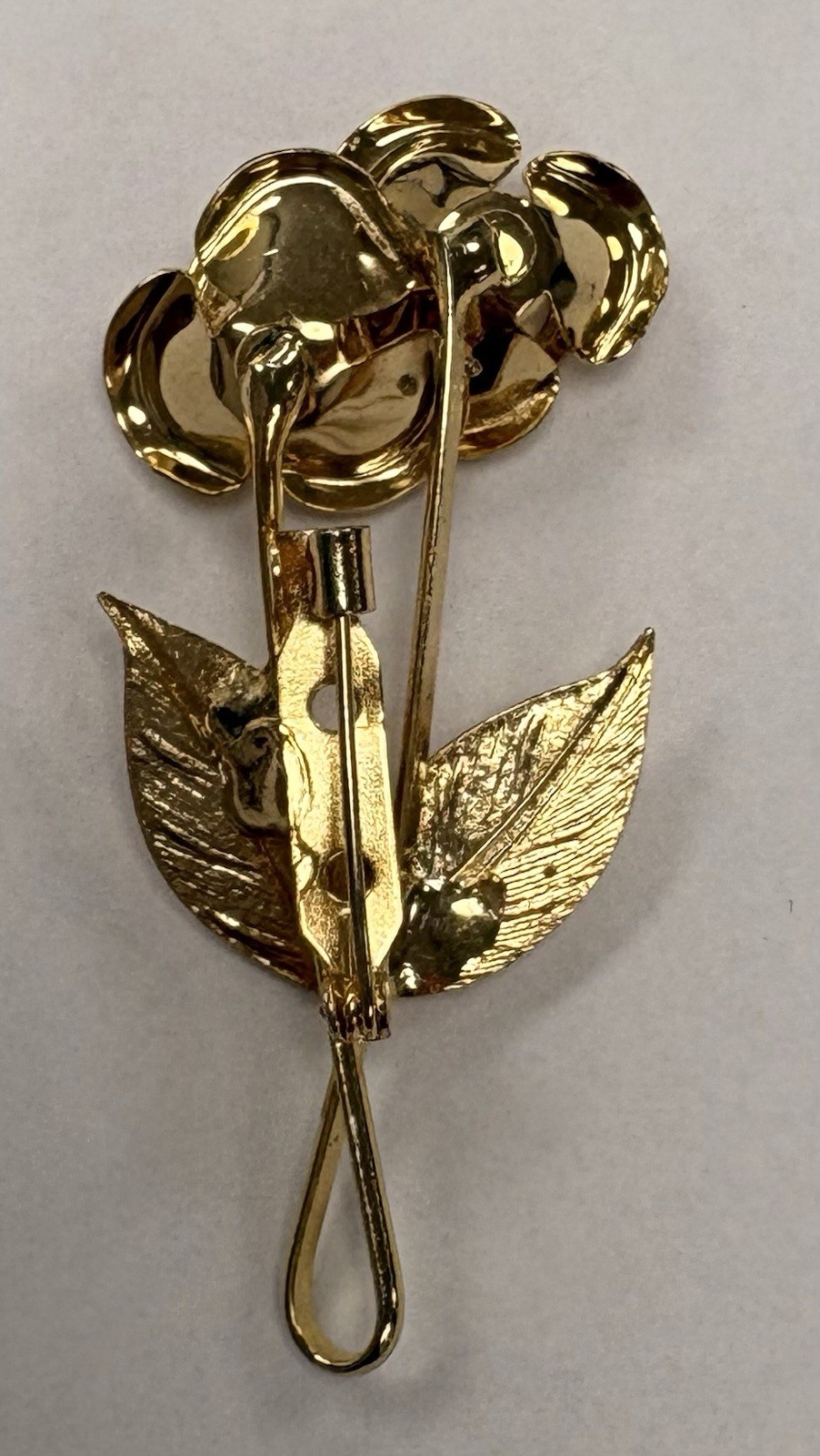 Vintage Gold Tone Two Rose Bud Bouquet Brooch Pin 2.5” Unmarked Textured Leaves