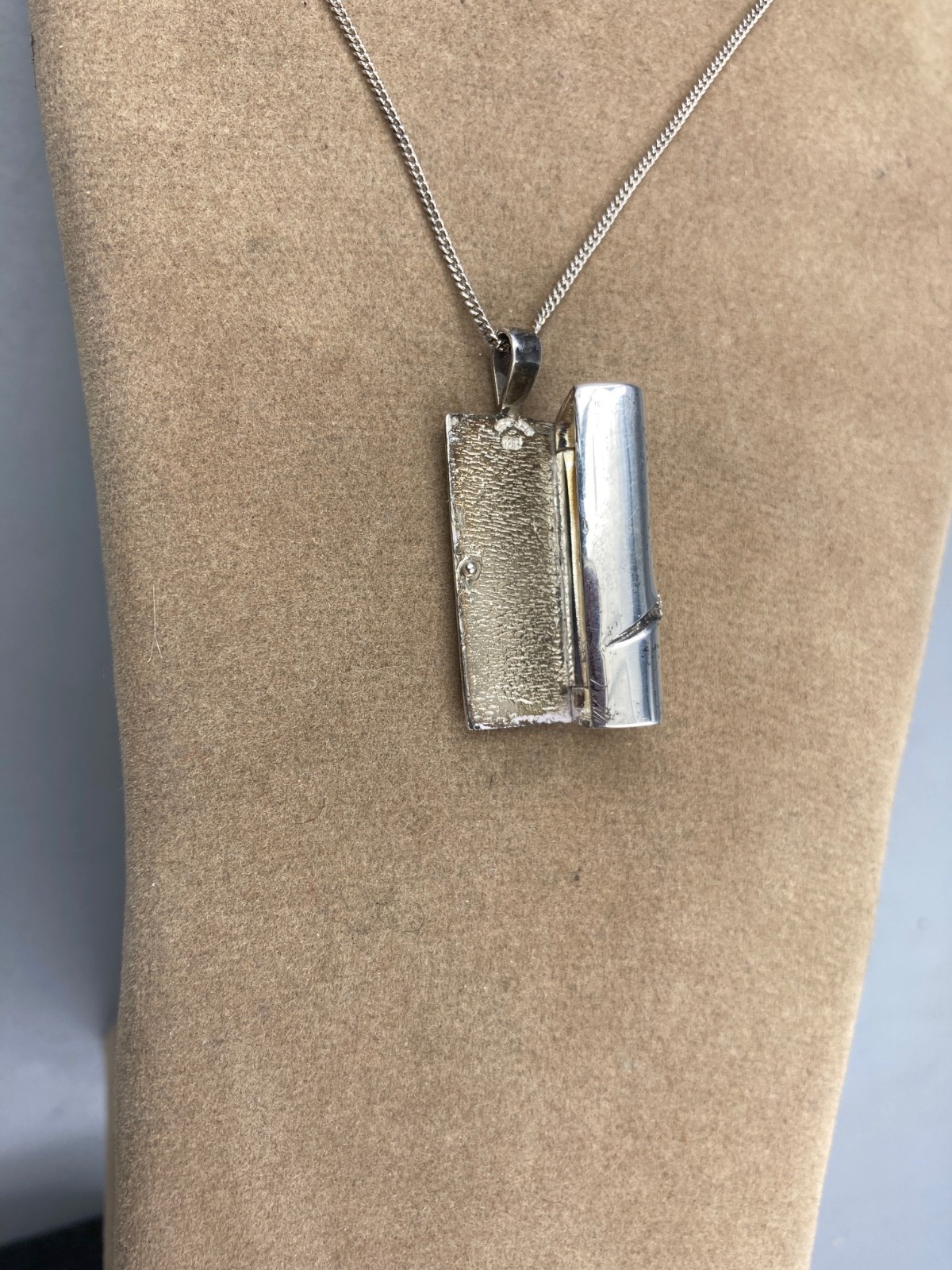 Vintage Unique Sterling Chain Silver Locket
