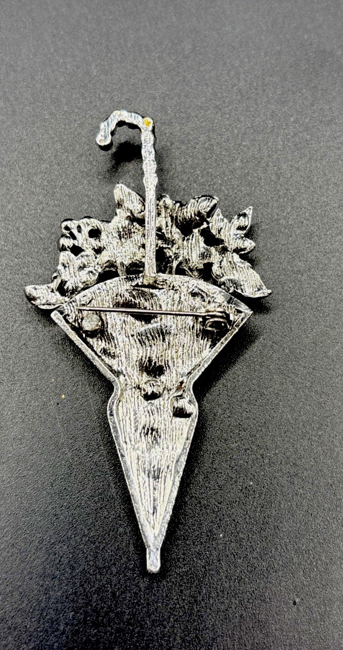 “Metal Gallery” Umbrella Brooch Silver with Multicolor Stones – broken clasp!!!