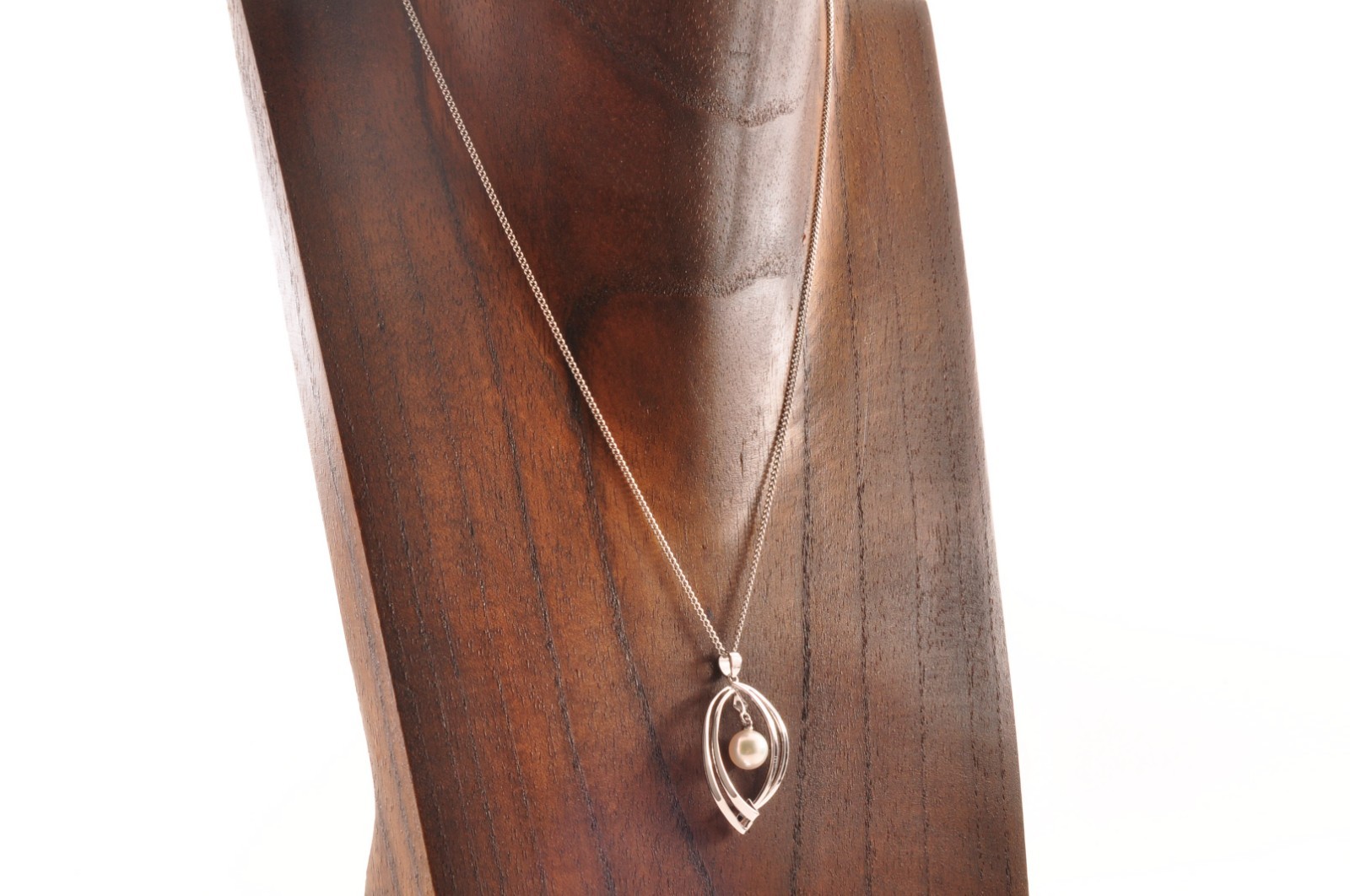 Near mint Japan brand “MIKIMOTO” Akoya pearl pendant 925 silver (total 18.7ct).