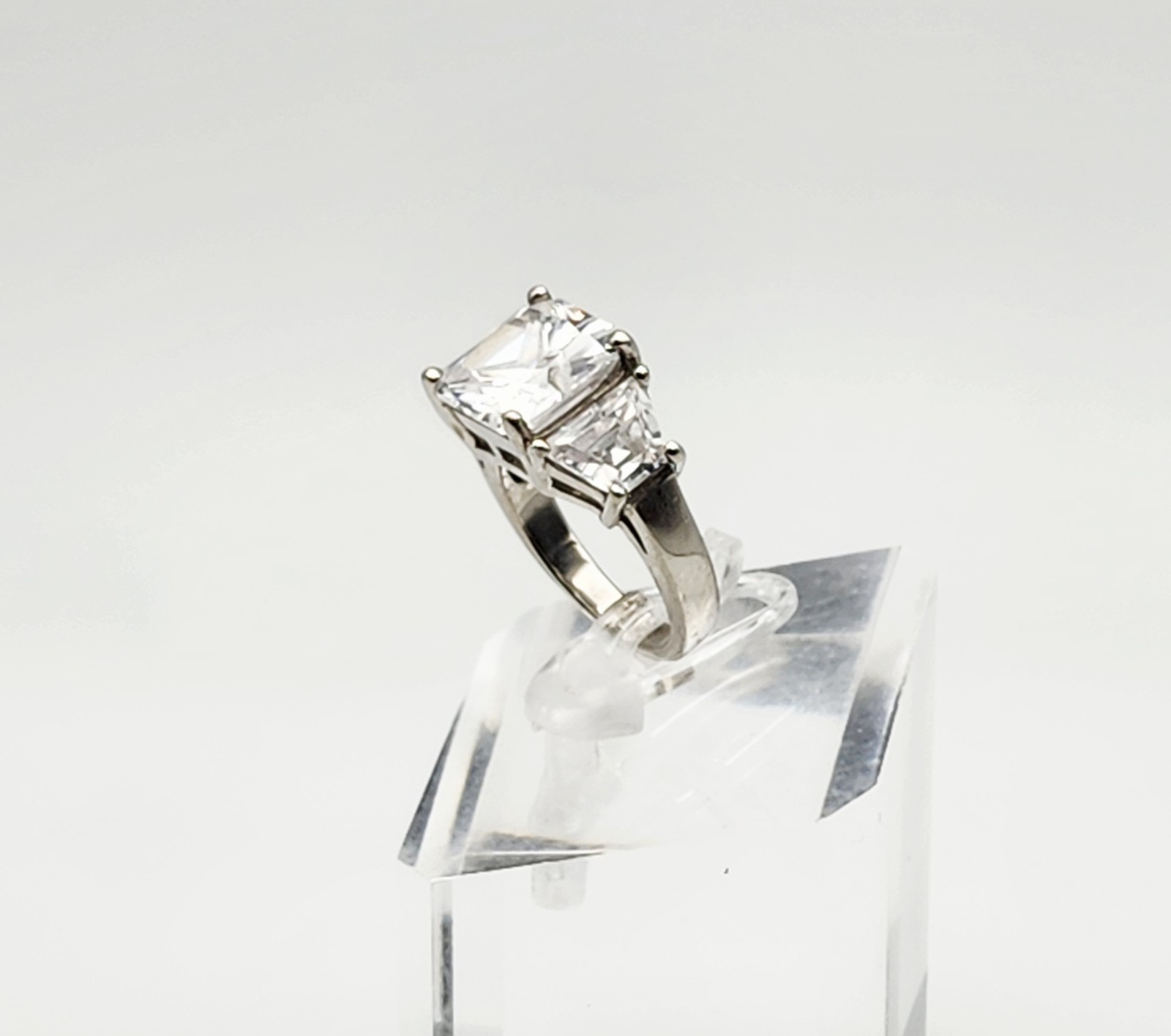 Vintage Sterling Silver Princess &Trillion Cut CZ Statment Ring Size 5