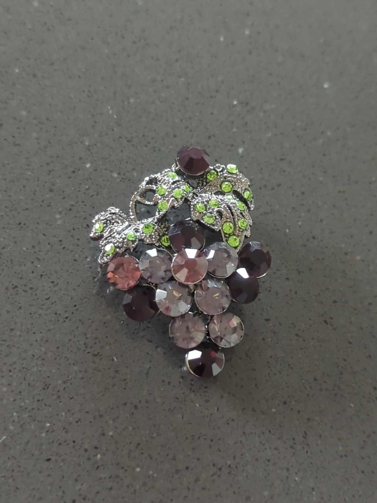 Vintage Purple & Green Rhinestones Bunch of Grapes Silver Tone Fruit Brooch G85