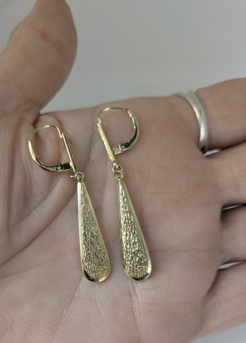 Rare Vintage 14K Gold 3.71g Teardrop Dangle/Drop Leverback Earrings With Texture