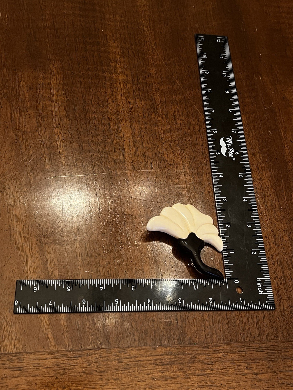Vintage Art Deco 1930s/1940s Black & Off White Abstract Flower Brooch Unique!