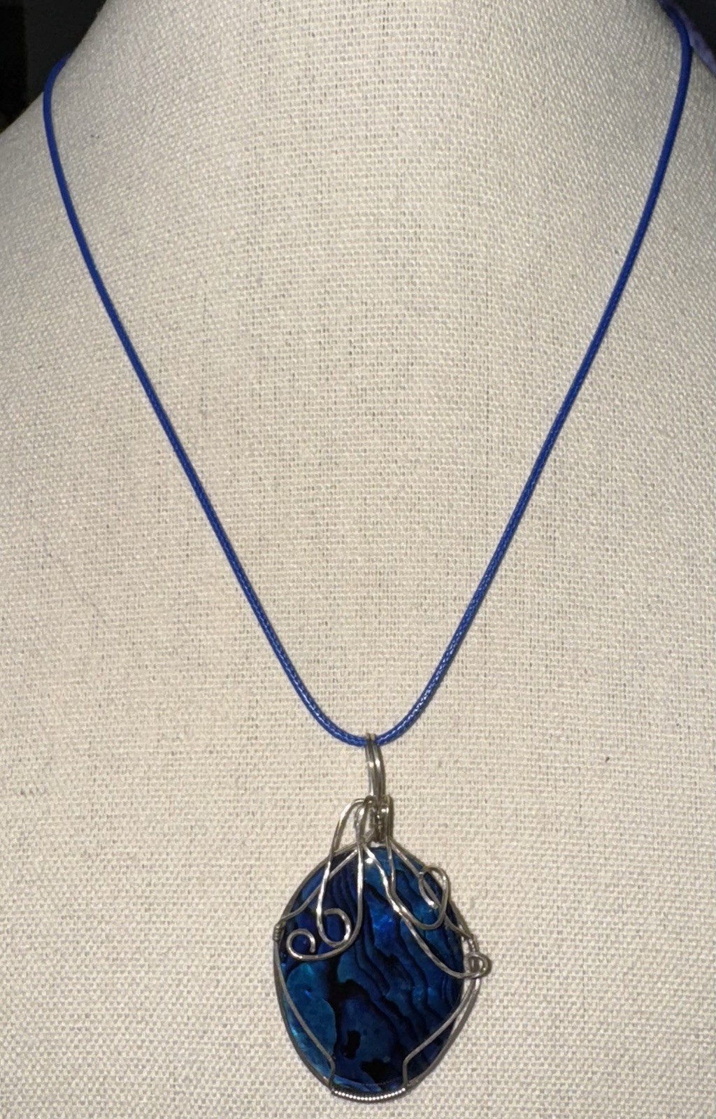 Vintage Sterling Silver Wire Blue Abalone Paua Shell Pendant On Cord Necklace