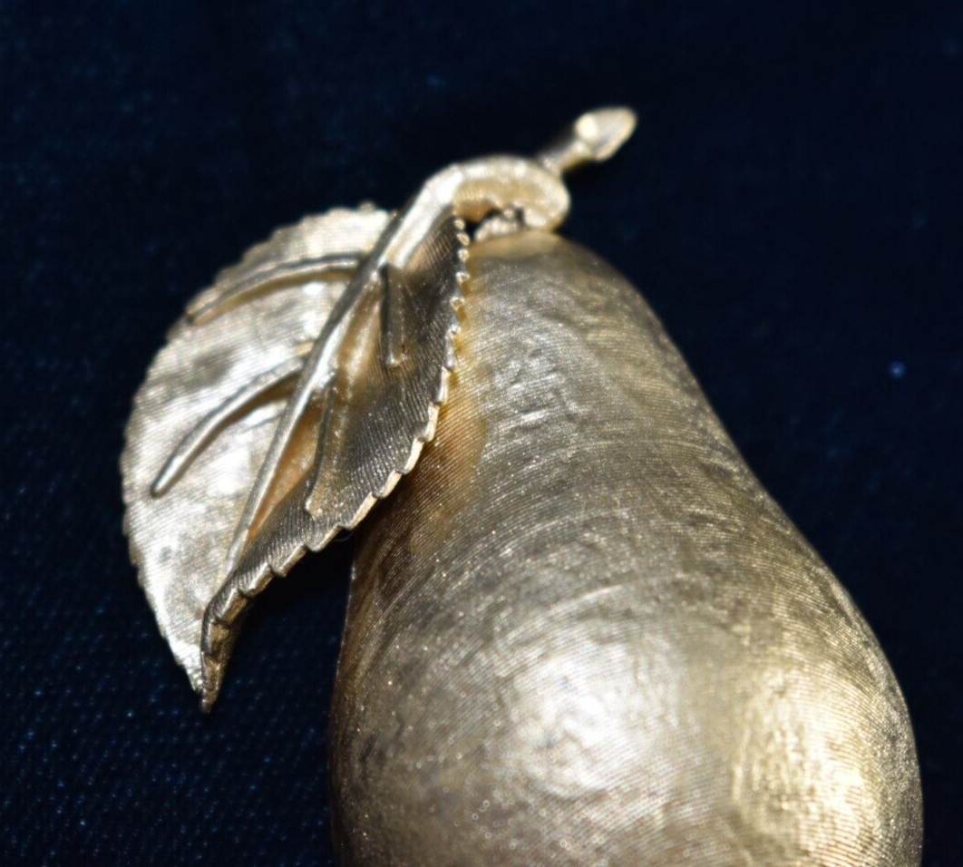 Vintage Brooch Pear Fruit Gold Tone B.S.K. Signed Florentine Finish 2.25″