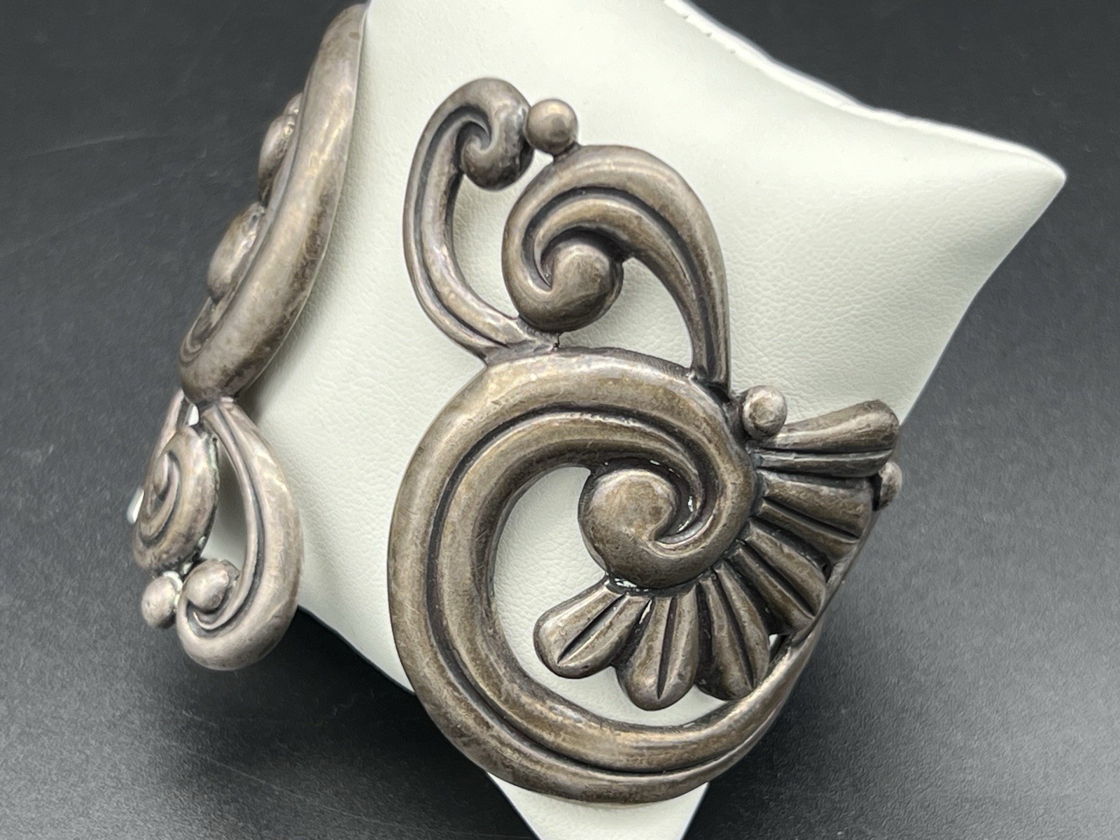 Solid Silver 980 Clamper Bracelet GERARDO LOPEZ TAXCO High End Select Magnifico!