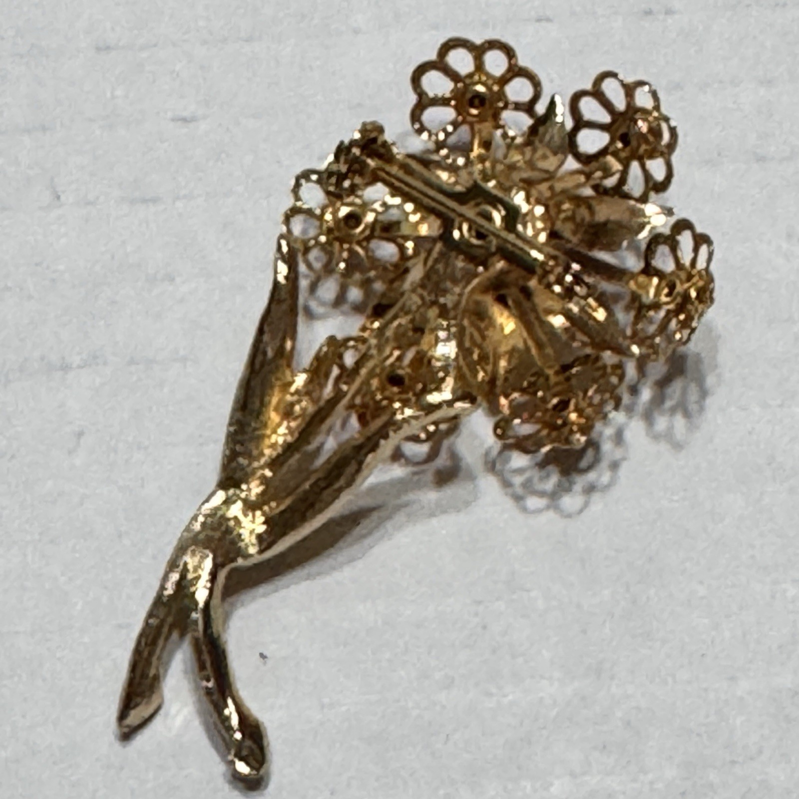 Vtg Green Rhinestone Brooch Pin Gold Tone Open Work Metal Floral Flower Grandma
