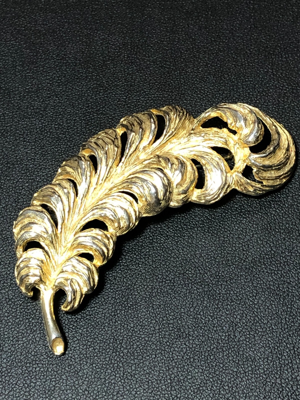 Massive Feather Gold Tone Brooch 6 1/2 cm