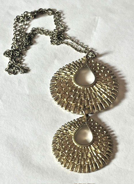 Vintage Two-Tiered Brutalist Gold Tone Pendant Necklace With Lobster Claw Clasp