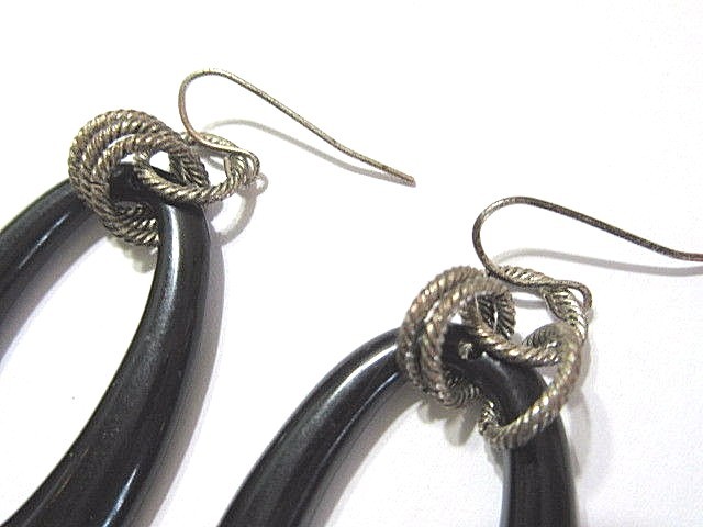 PIERCED EARRINGS PLASTIC HOOP WITH SILVER TONE TEXTURED ACCENTS BLACK SHINY