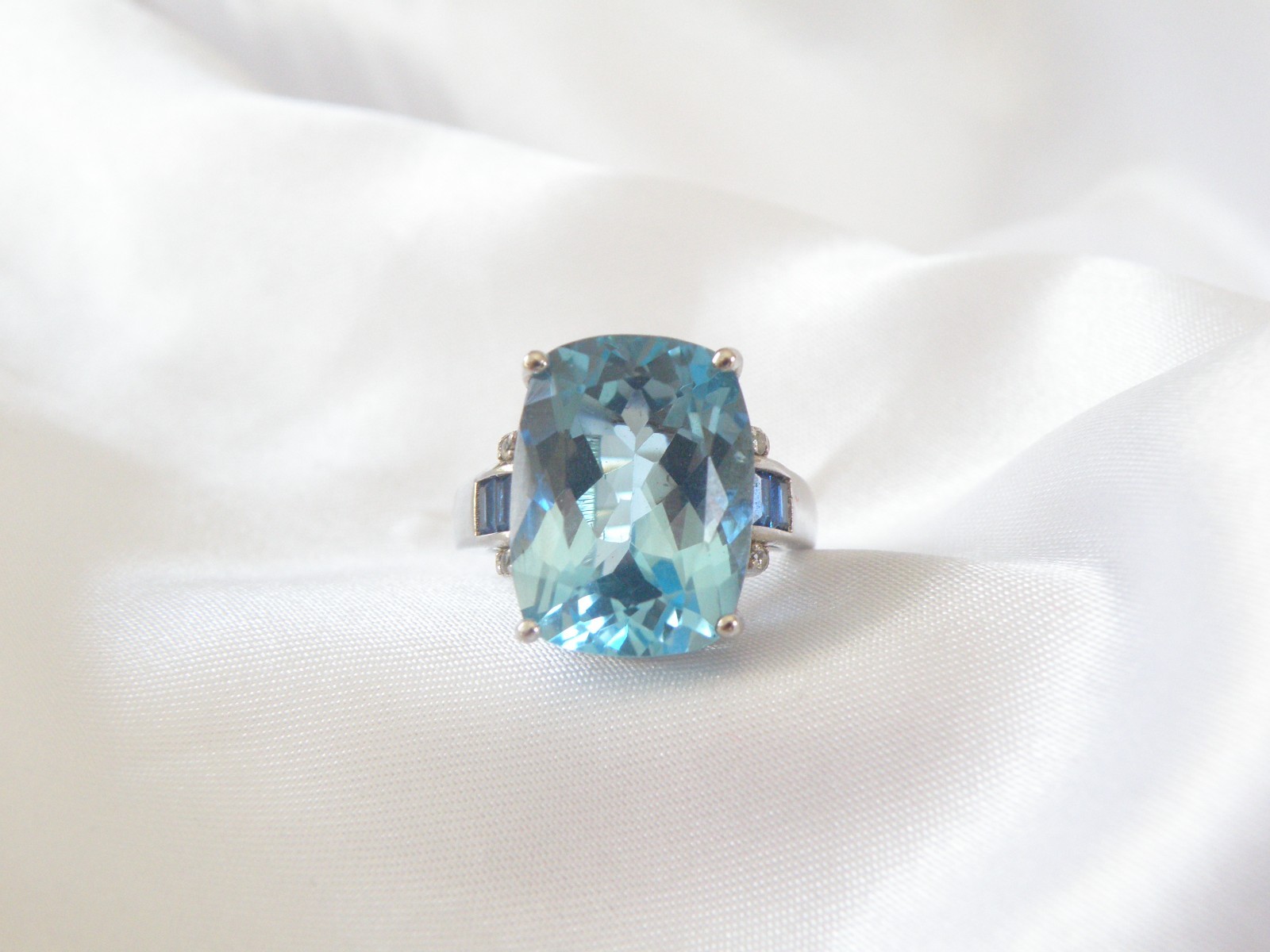 Vintage Sterling Silver 925 Large Natural Heated Blue Topaz Sapphire Ring Size 6