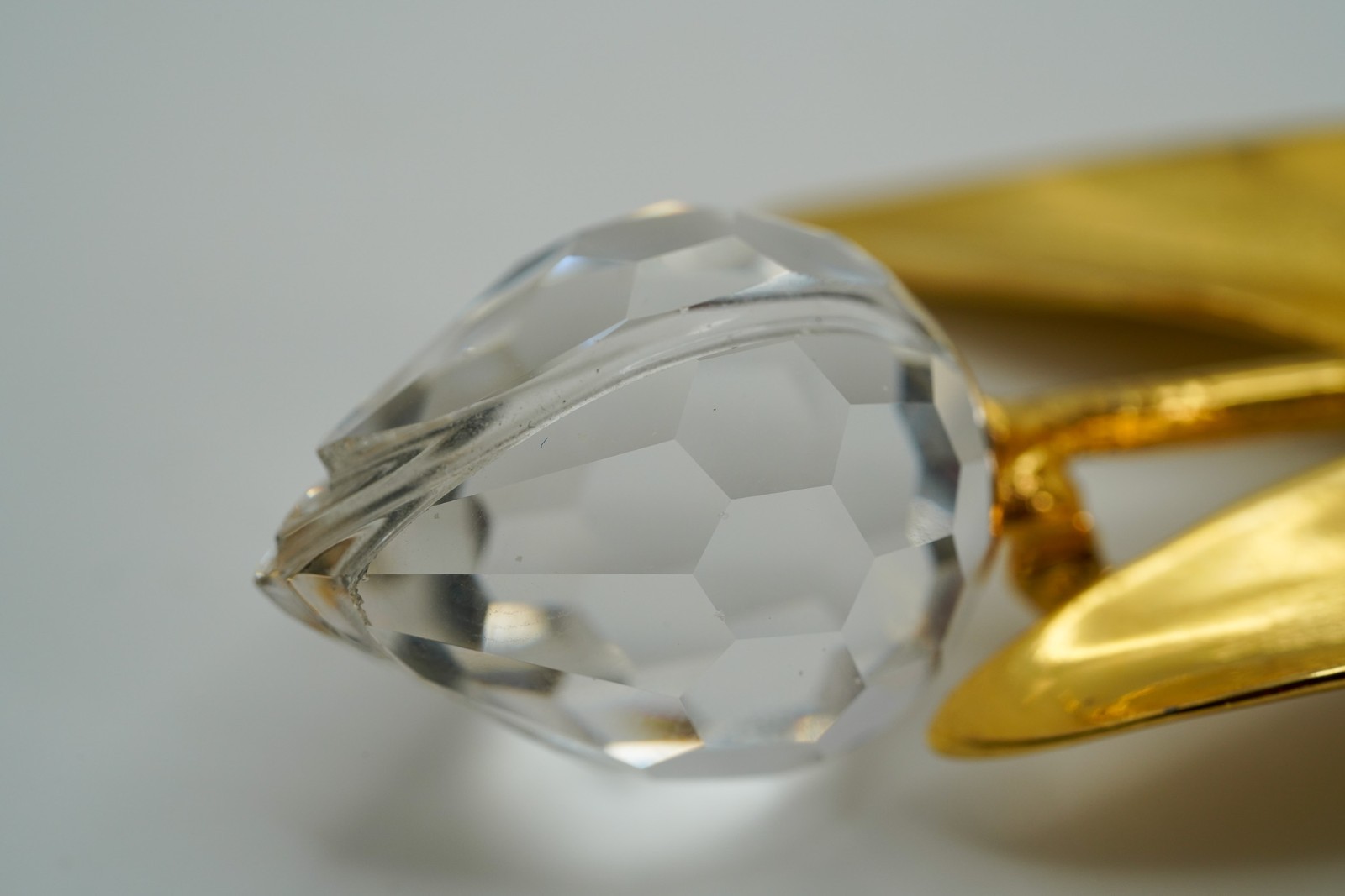 Vintage Gold Tone Rose Flower Faceted Brooch 7.5cm JB45