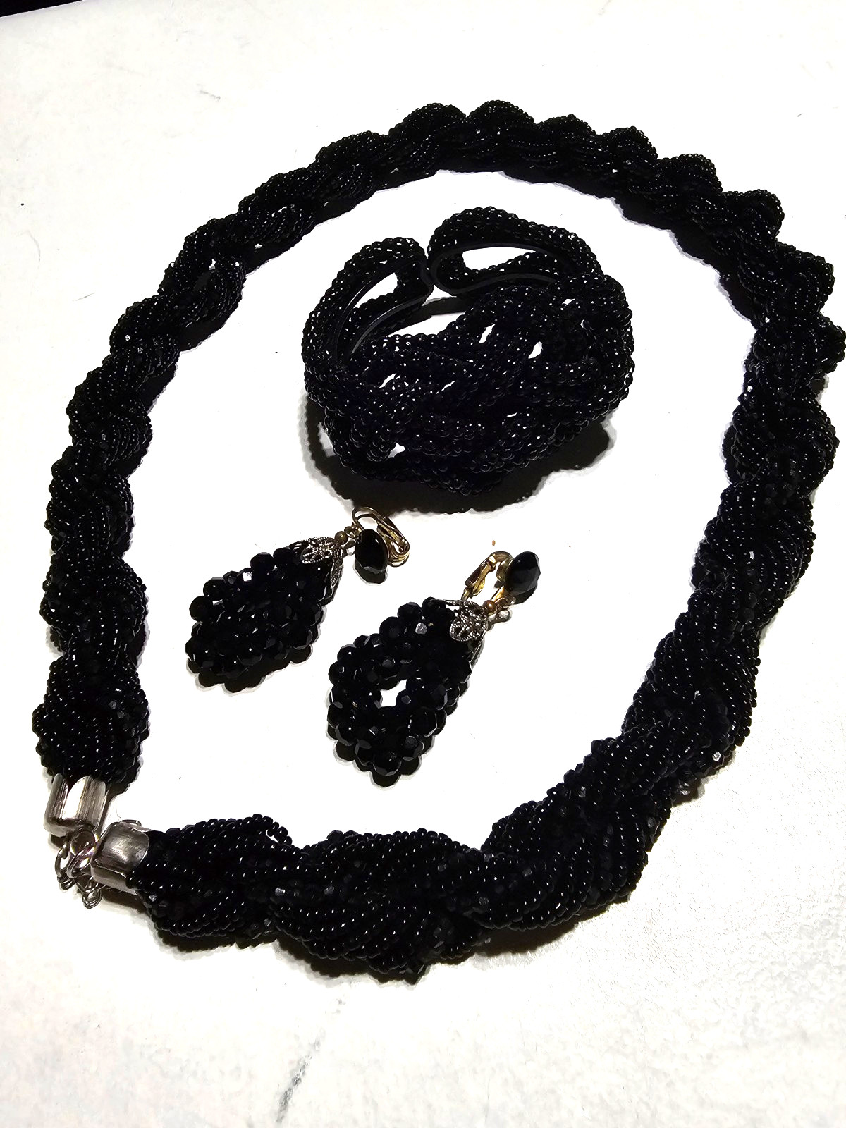 TWISTED STRAND BLACK GLASS SEAD BEAD NECKLACE, EARRINGS & BRACELET – VINTAGE