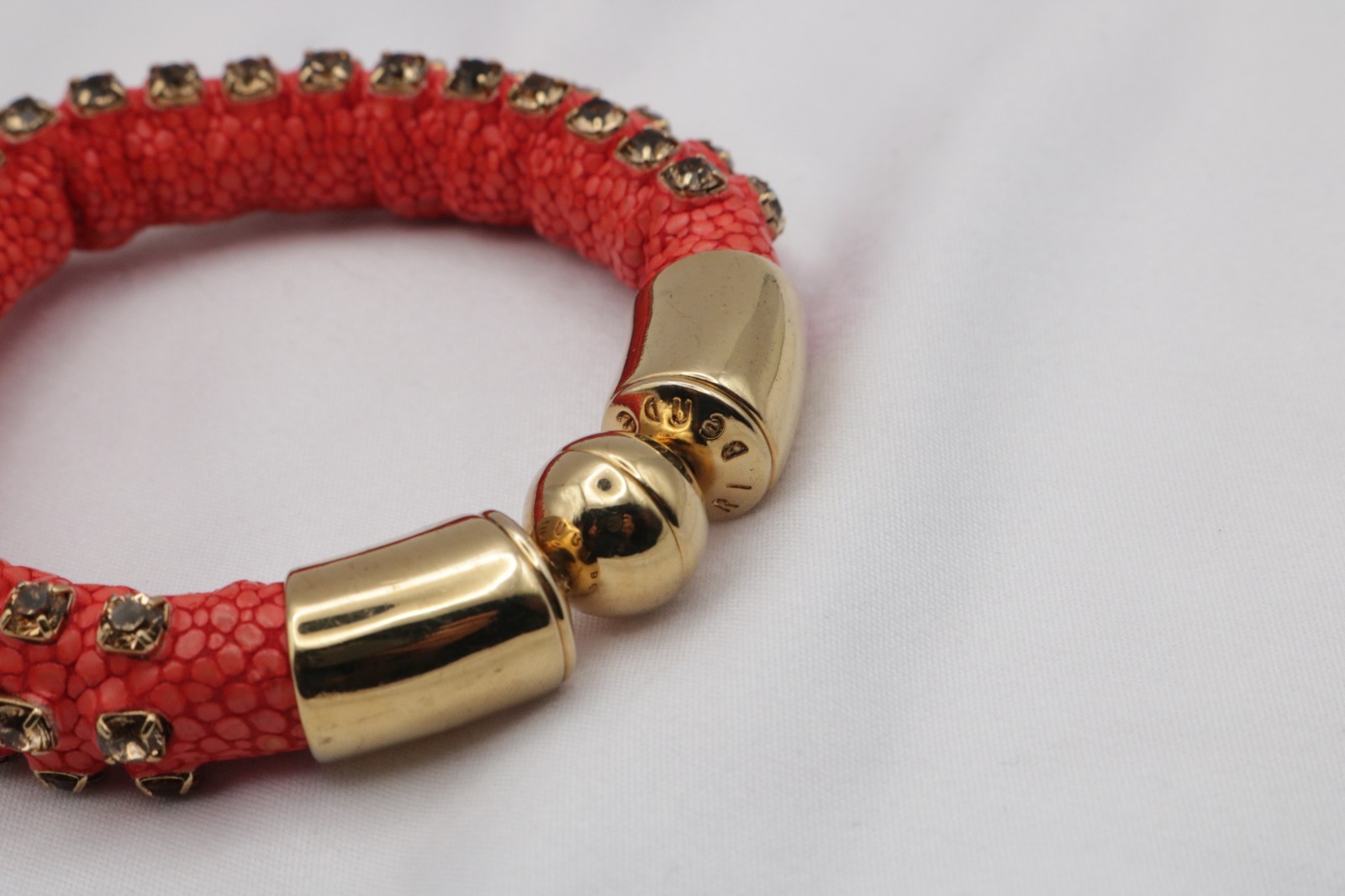 Henri Bendel Stingray Coral Crystal Bracelet Gold Tone Magnetic Clasp Vintage