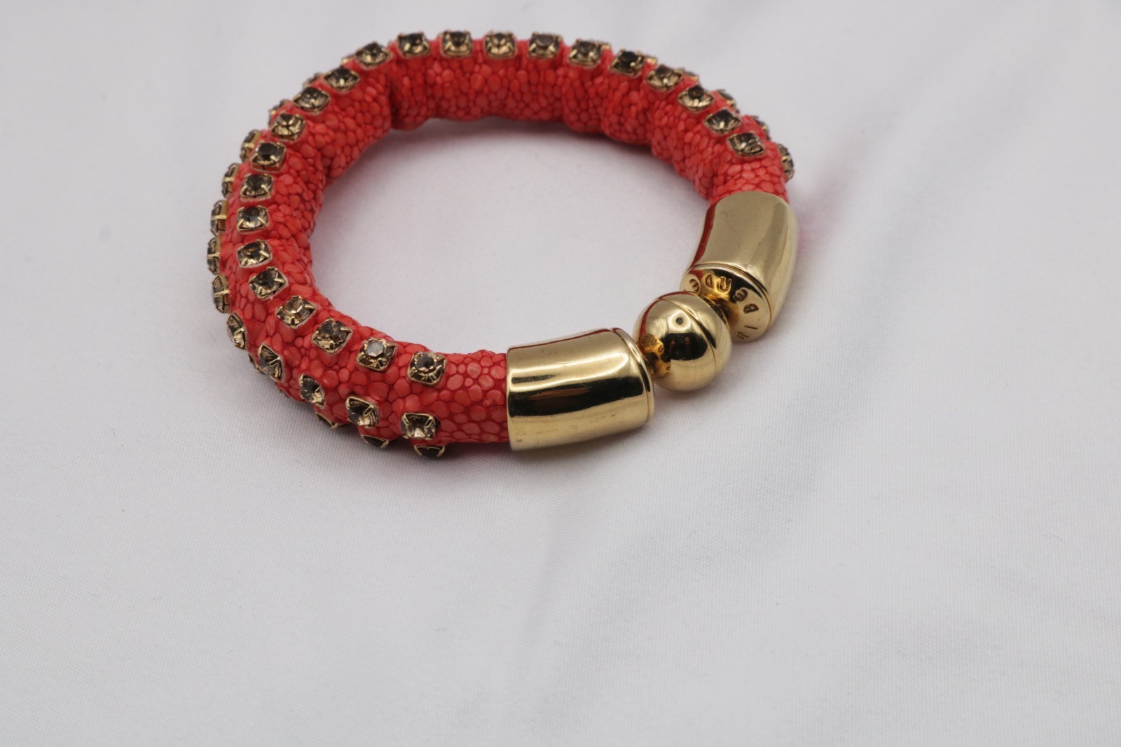 Henri Bendel Stingray Coral Crystal Bracelet Gold Tone Magnetic Clasp Vintage
