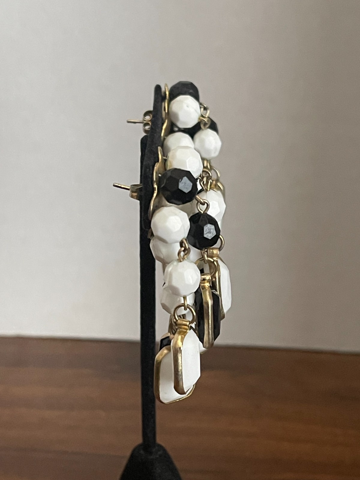 VTG 80s Runway clip waterfall Earrings chunky white Black Dangle lucite cluster