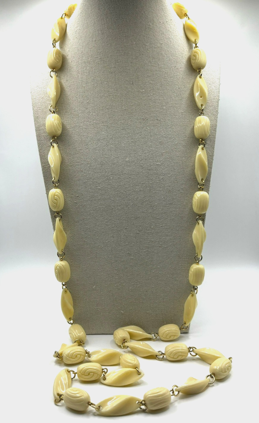 Vintage Ivory Cream Molded And Carved Bead Gold Tone Link Long Necklace 47 Inch