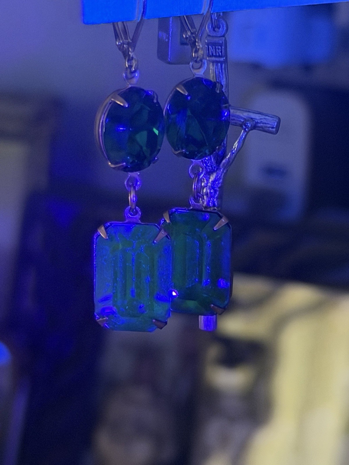 VTG Emerald Green Crystal Rectangular and Round Stone Gold Drop Earrings
