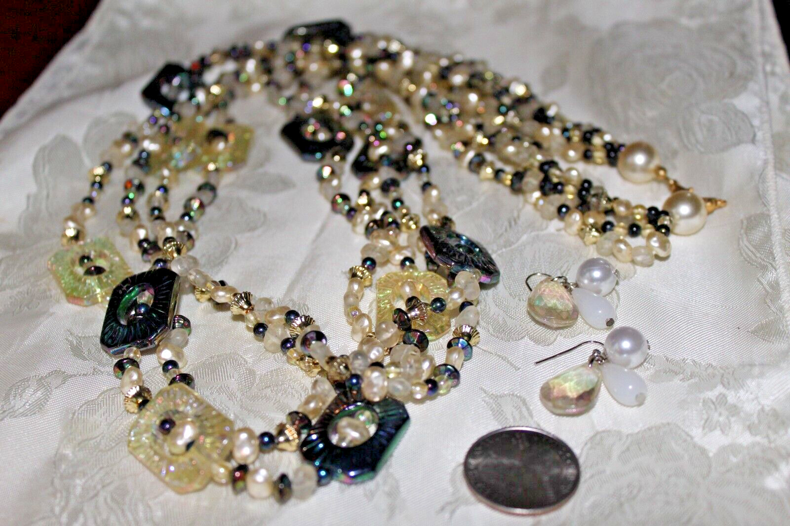 VTG 4 STRAND FAUX PEARL AND AB BEAD NECKLACE+HOOK DANGLE EARRINGS STUNNING