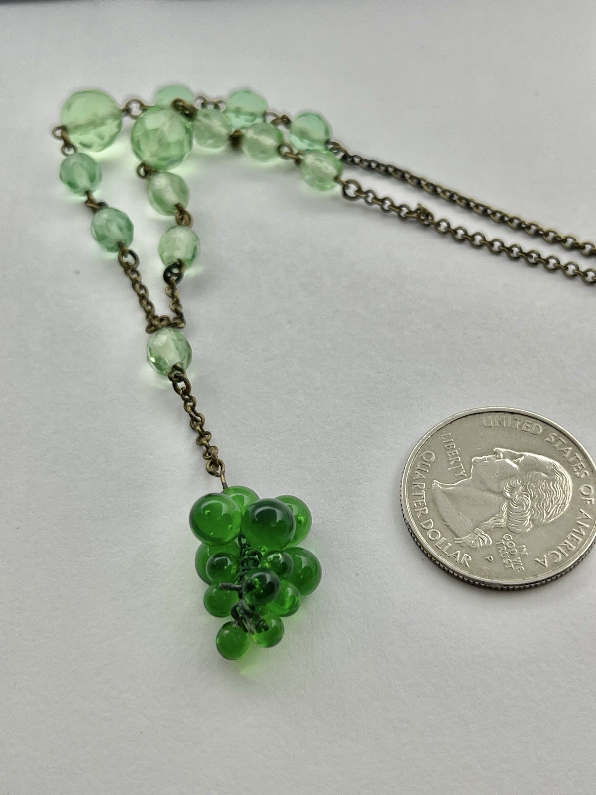 Vintage Green Art Glass Beads Goldtone Chain Cascading Grapes Pendant Necklace