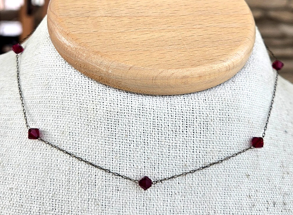 Vintage Red Bicone Crystal Bead Antiqued Gold Tone Chain Choker Necklace 14.25″