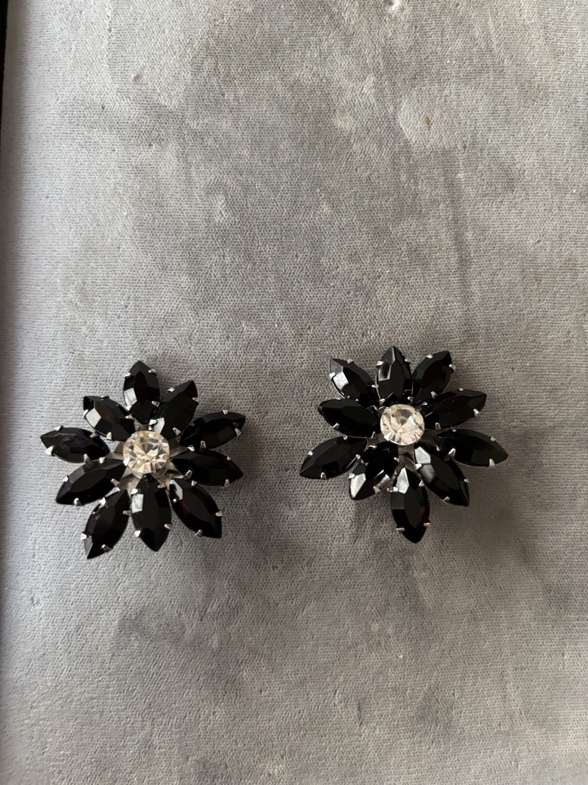Vintage Black & Clear Rhinestone Flower Silver Tone Clip On Earrings