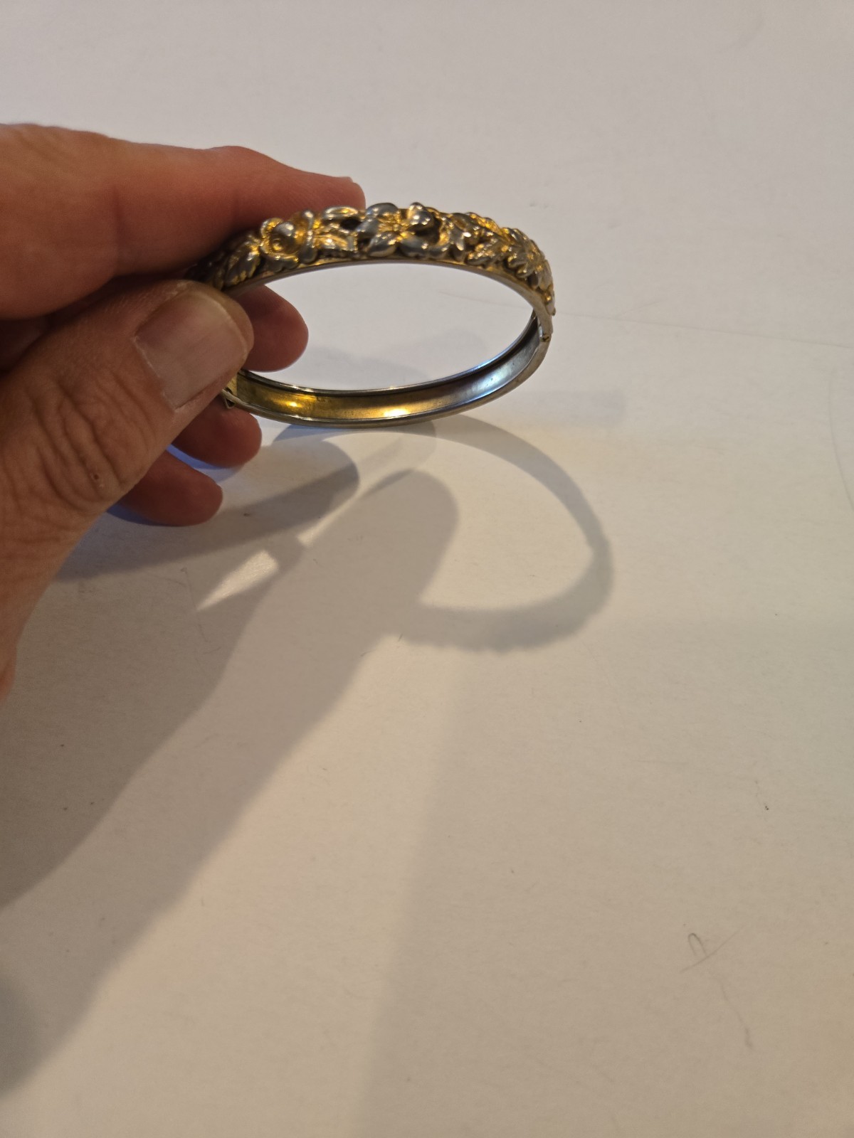 Vintage gold bracelet With Hinge & Clasp
