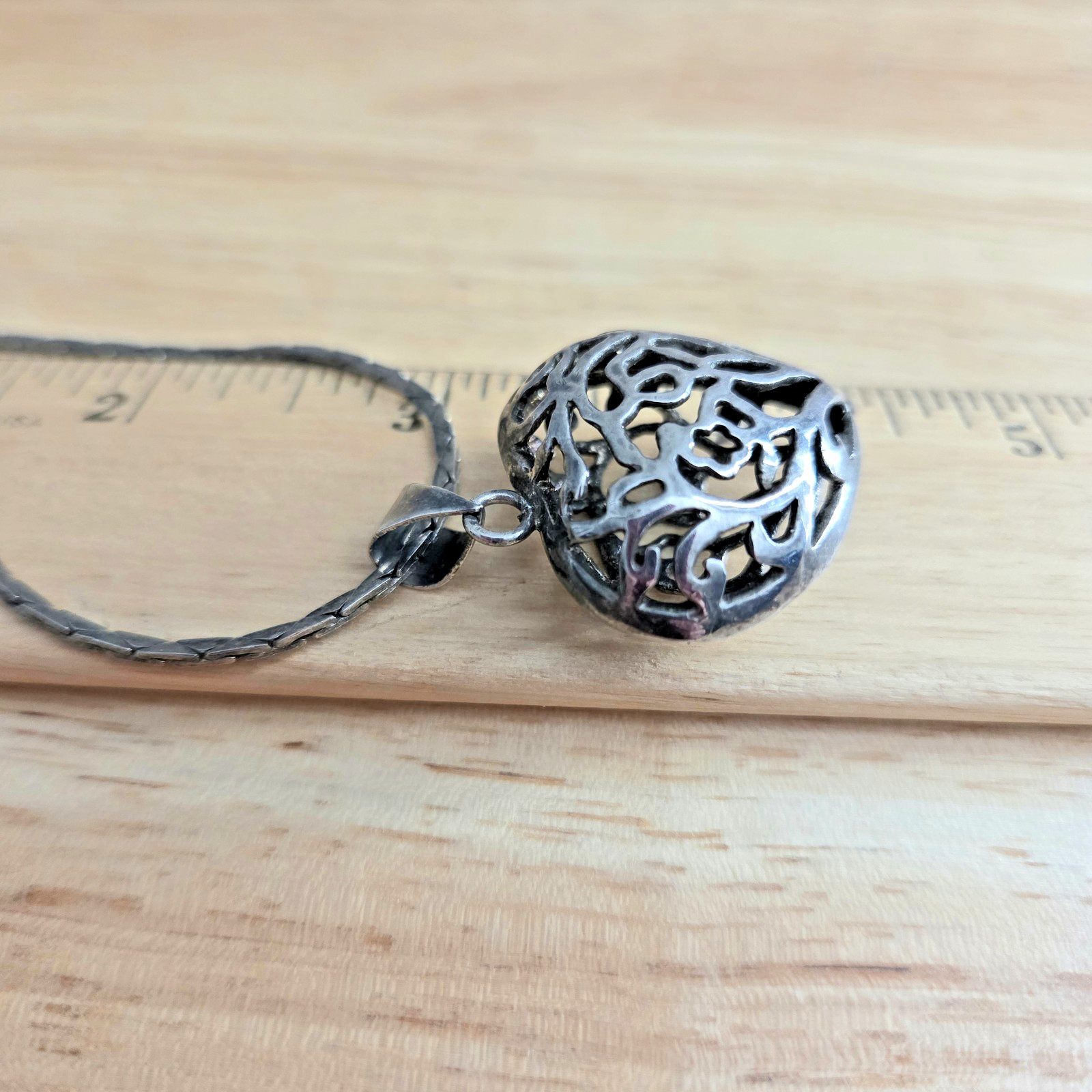 Filigree Puff Heart Pendant Necklace Cobra Chain 23″