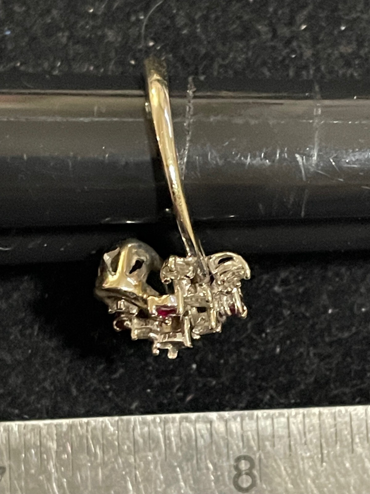 18K WHITE GOLD RED RUBY & DIAMOND RING SIZE 7.5