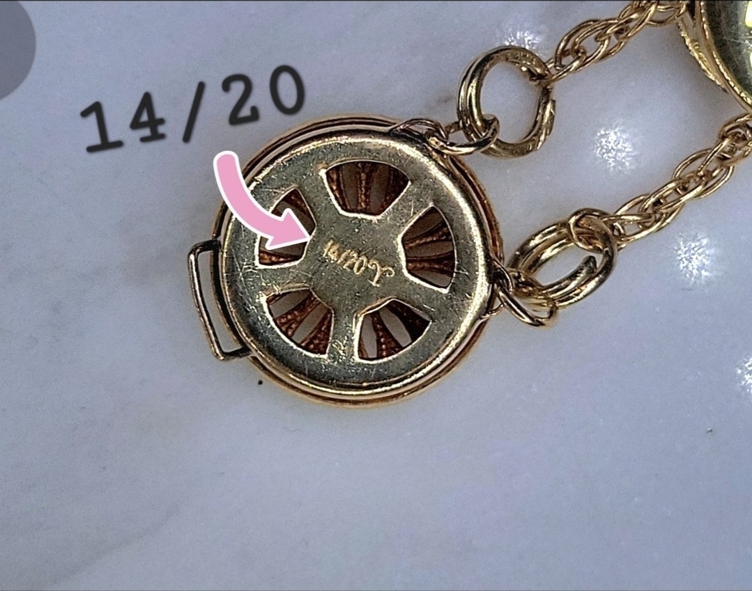 VERY RARE! Vintage Krementz Slide Bracelet 14/20 GF | 7 Decorative Slide Charms