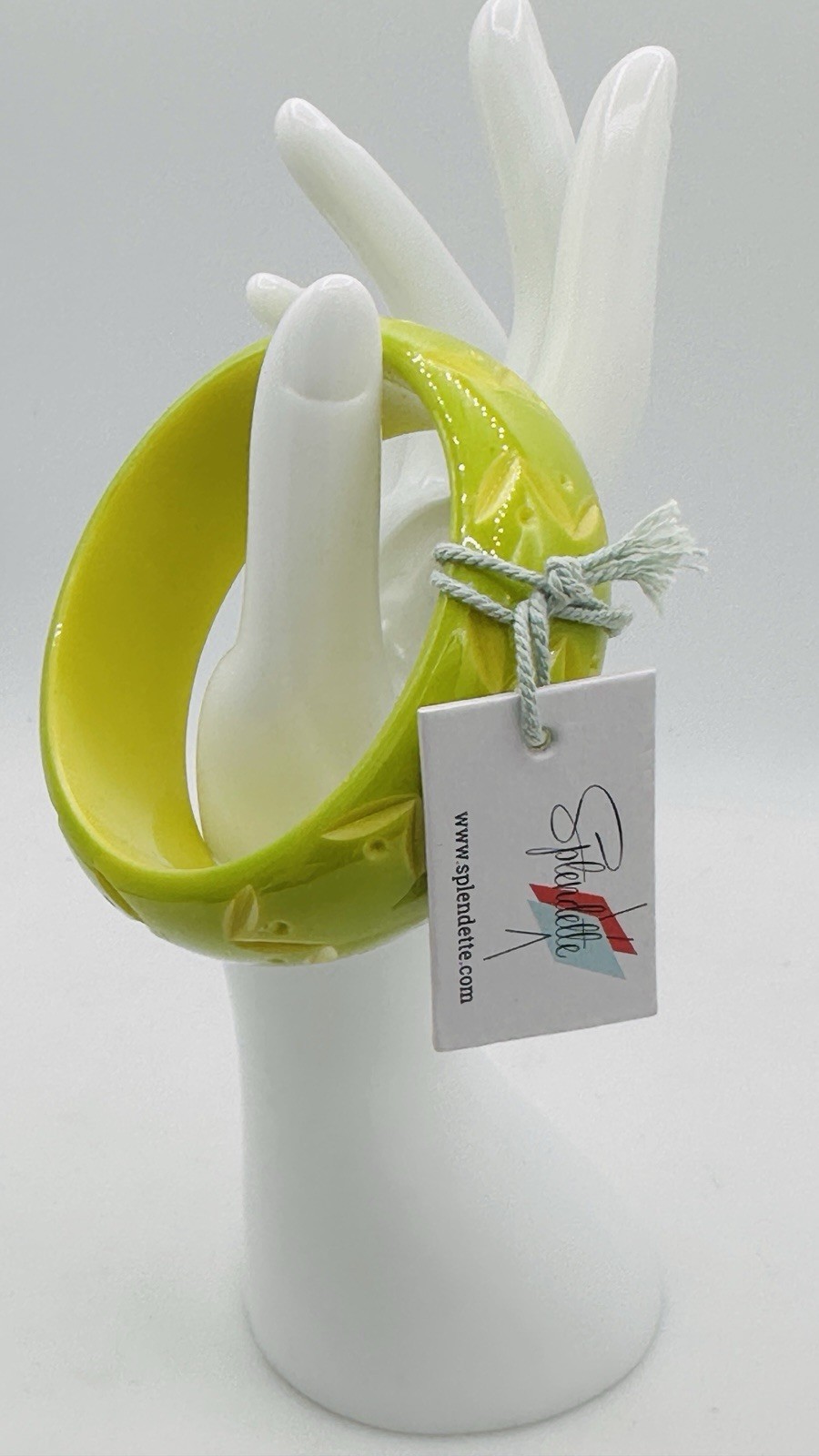 Splendette Wide Lime Green Carved Duchess Bangle Bracelet Fakelite Retro Resin