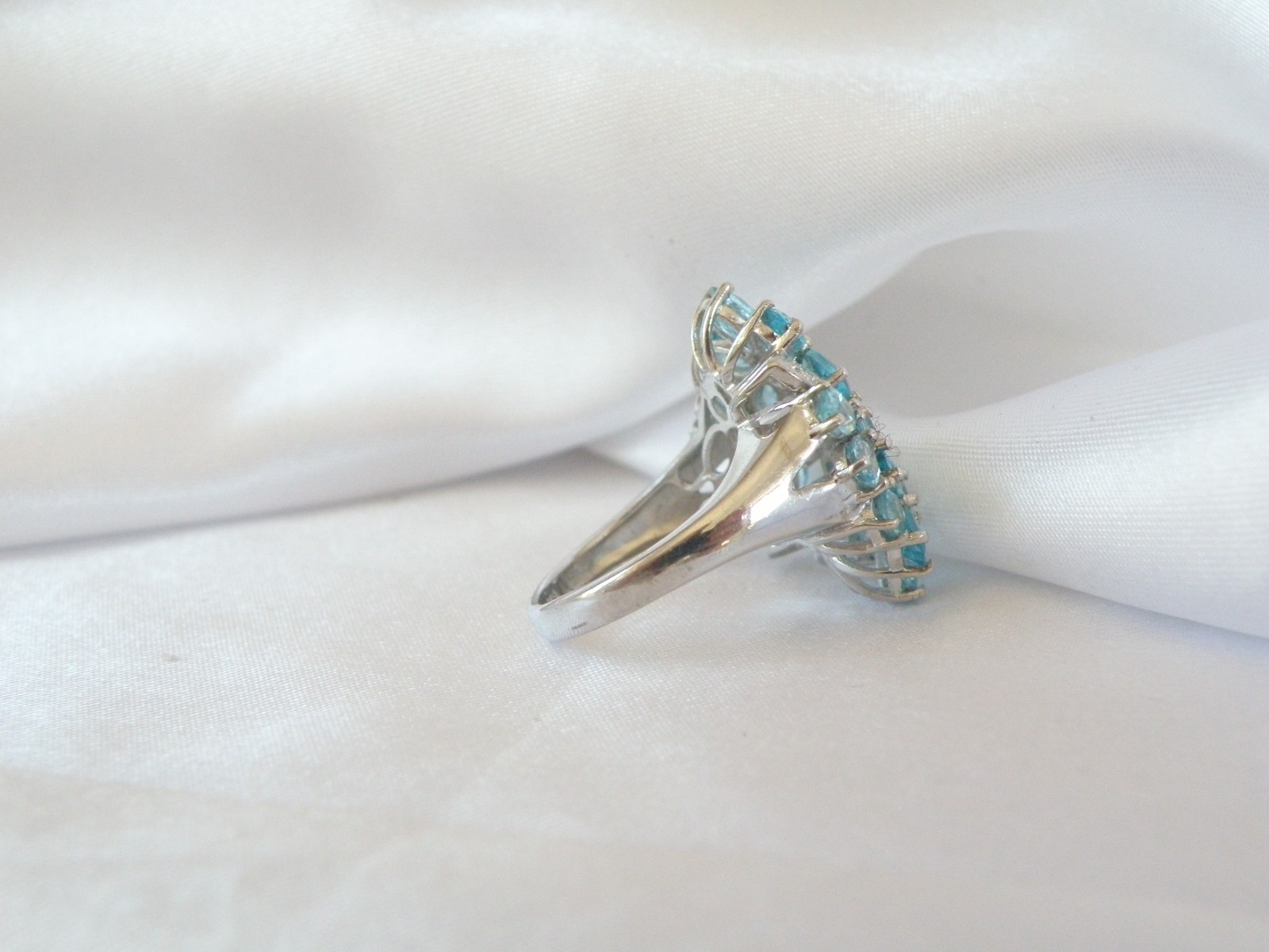 Vintage Sterling Silver 925 Cluster Natural Aqua Blue Apatite Large Ring Size 6