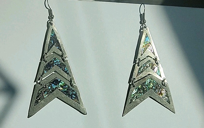 Vintage 80’s New Mexico 3 tiered triangular Silver Earrings Paua Abalone Shell 