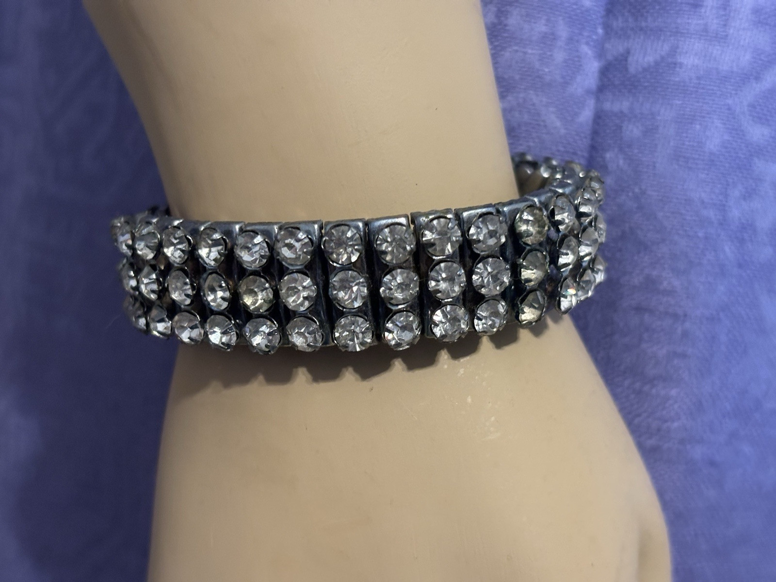 Vintage Signed Empire Made Silver Tone Expanding Bracelet