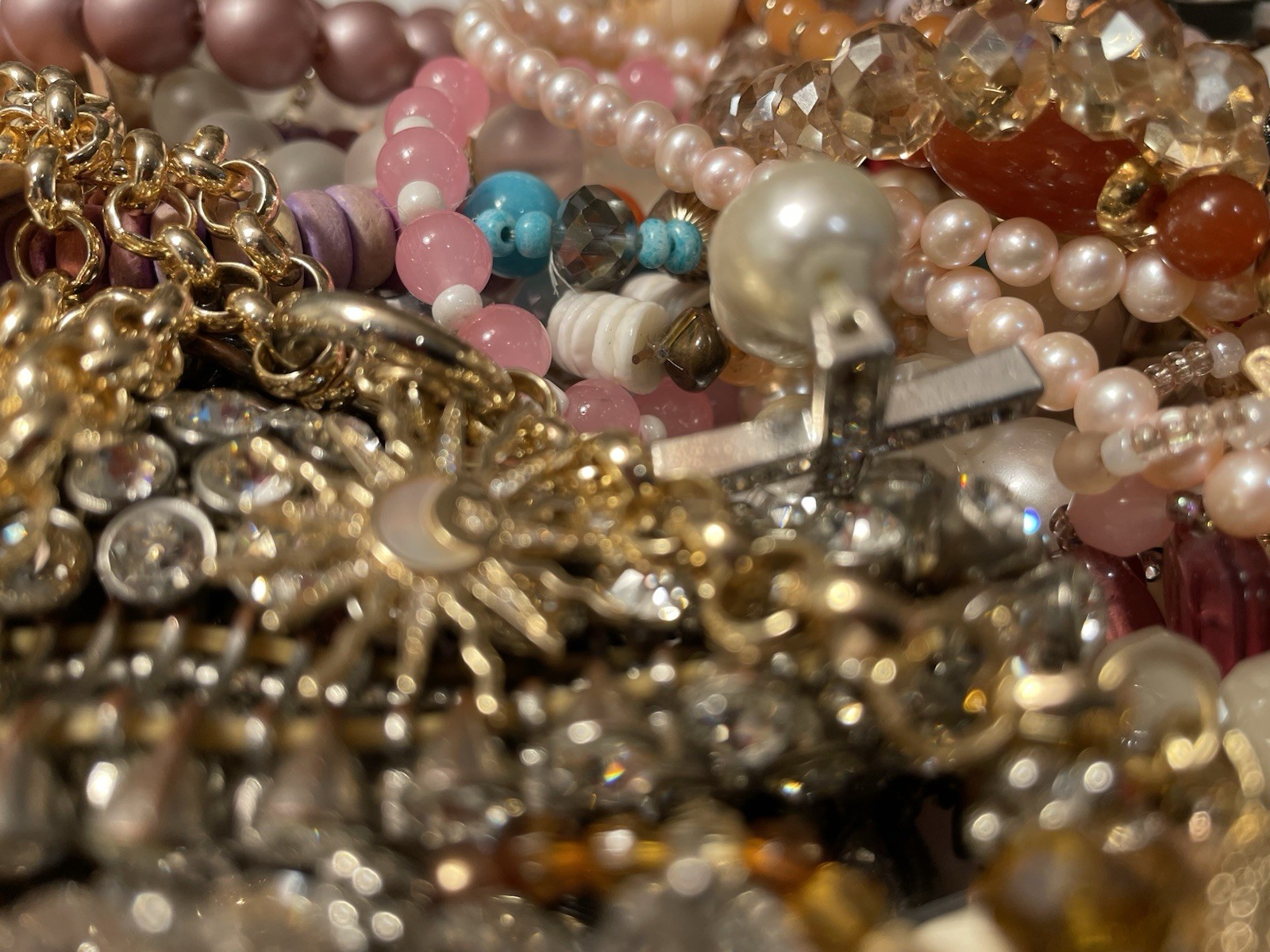4Lb Mixed Mystery Jewelry Lot Vintage Mod Boho Beaded Necklaces Bracelets