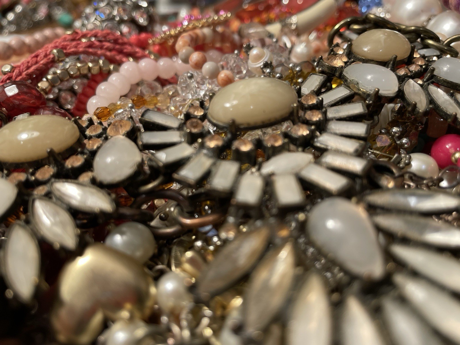 4Lb Mixed Mystery Jewelry Lot Vintage Mod Boho Beaded Necklaces Bracelets