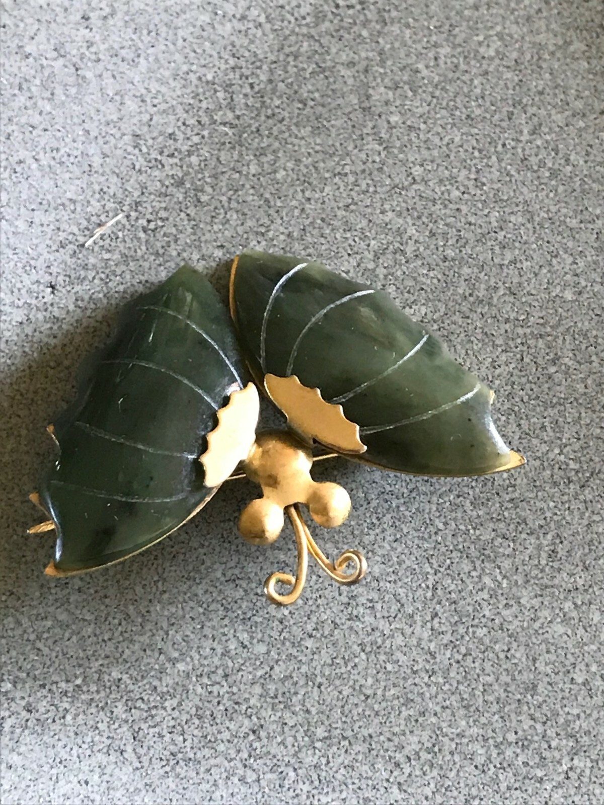 Vintage Small Goldtone Butterfly w Jade Green Stone Wings Brooch Pin – signed on