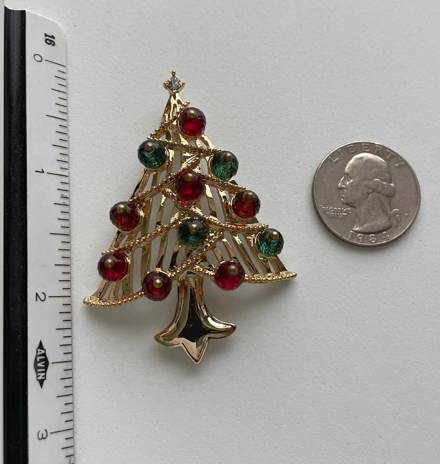 VINTAGE TRIFARI CHRISTMAS TREE PIN BROOCH GOLD GREEN RED BEADS BOOK PIECE HTF 38