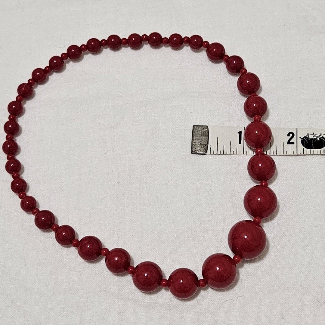Vintage Red Beaded Choker Necklace, Stretch, Beads Graduated In Size