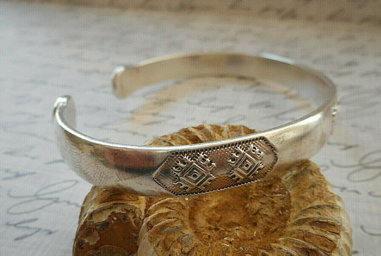 Vintage Sterling 990 Picto Hallmark Picto Stamped Design Cuff Bracelet A85VR