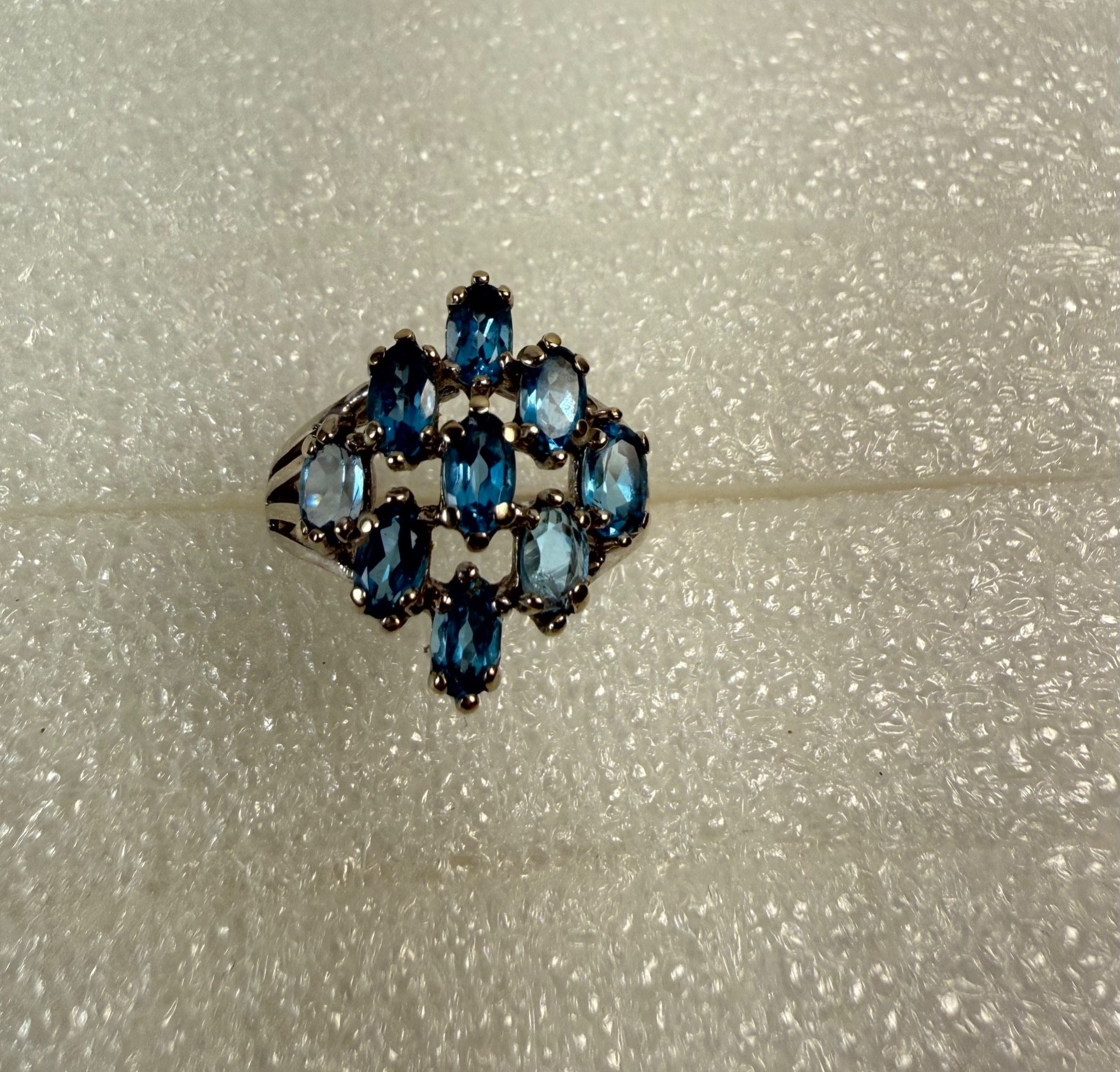 Vintage 10k White Gold Blue Topaz Cluster Ring Size 6.5