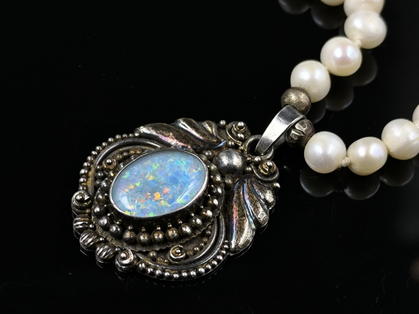 Vintage Cultured Pearl Necklace 925 Silver Natural Opal Pendant Marcasite Clasp