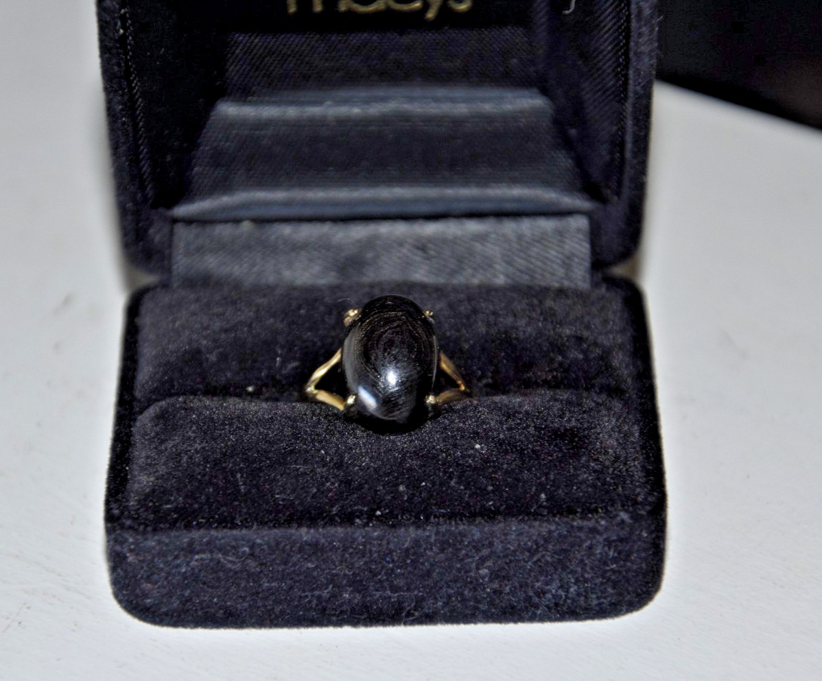 Vintage 2.2 gr. 14K Yellow Gold Prong Set Black Coral Ring Size (6)
