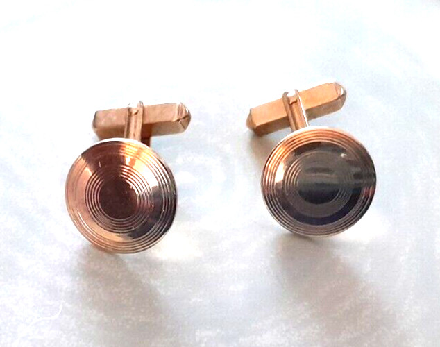 Vintage SWANK Gold Tone Swirl Classic Good Look .5″ Cufflinks
