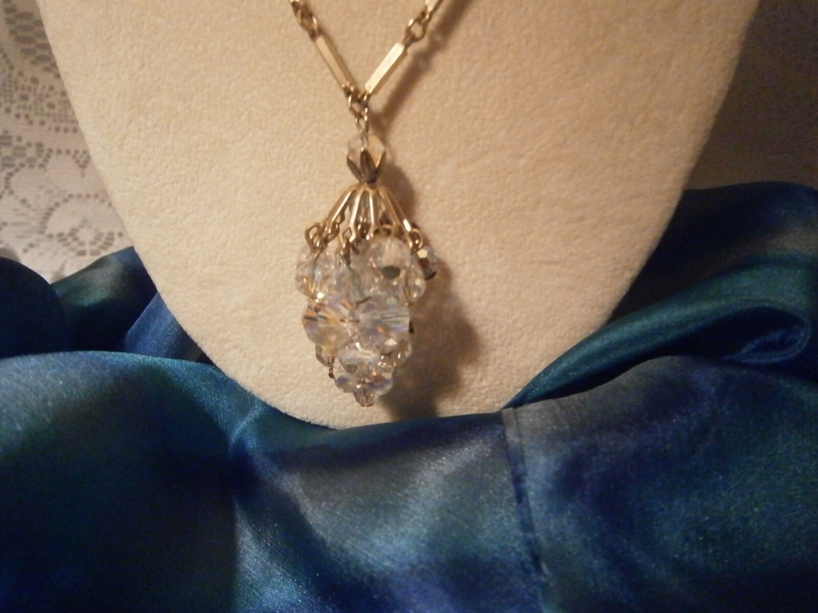 Vtg Gold Tone Bar Link AB Crystal Bead Necklace with Articulated Cluster Pendant