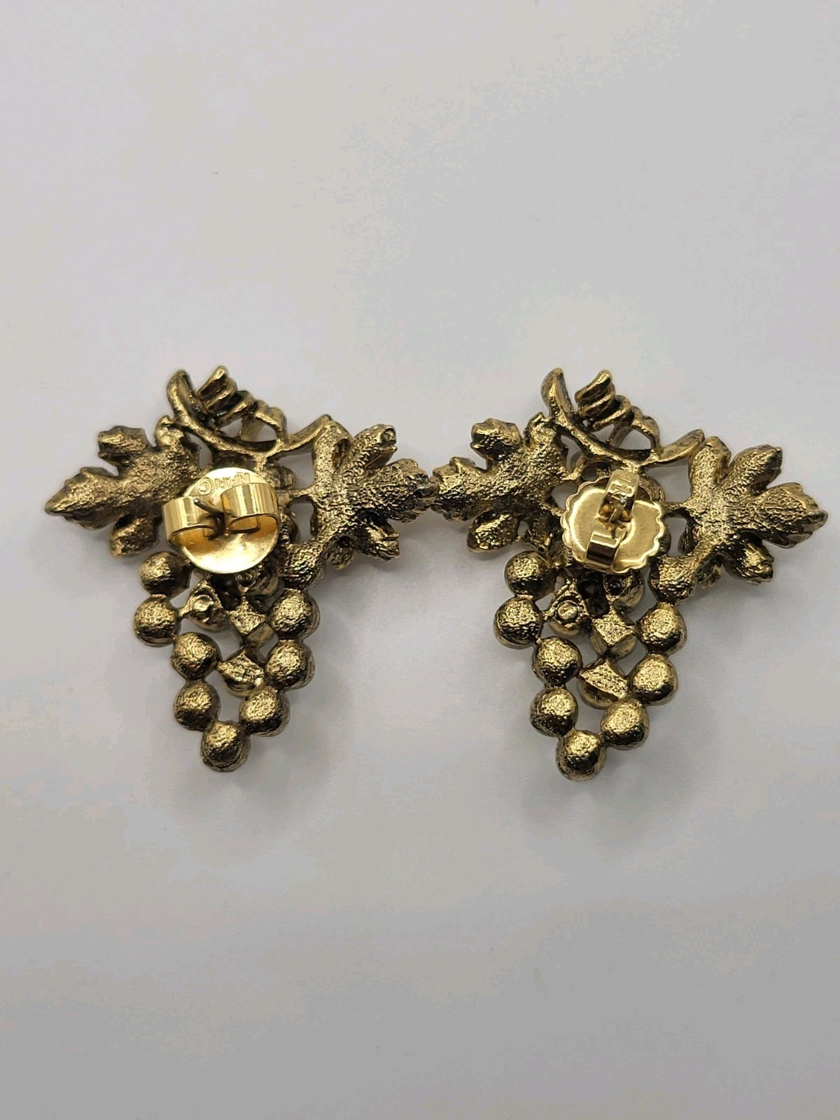 Vtg CRAFT 2 Pc Pearls AB Rhinestone Grapes Gold Plate Lg Brooch Post Earrings