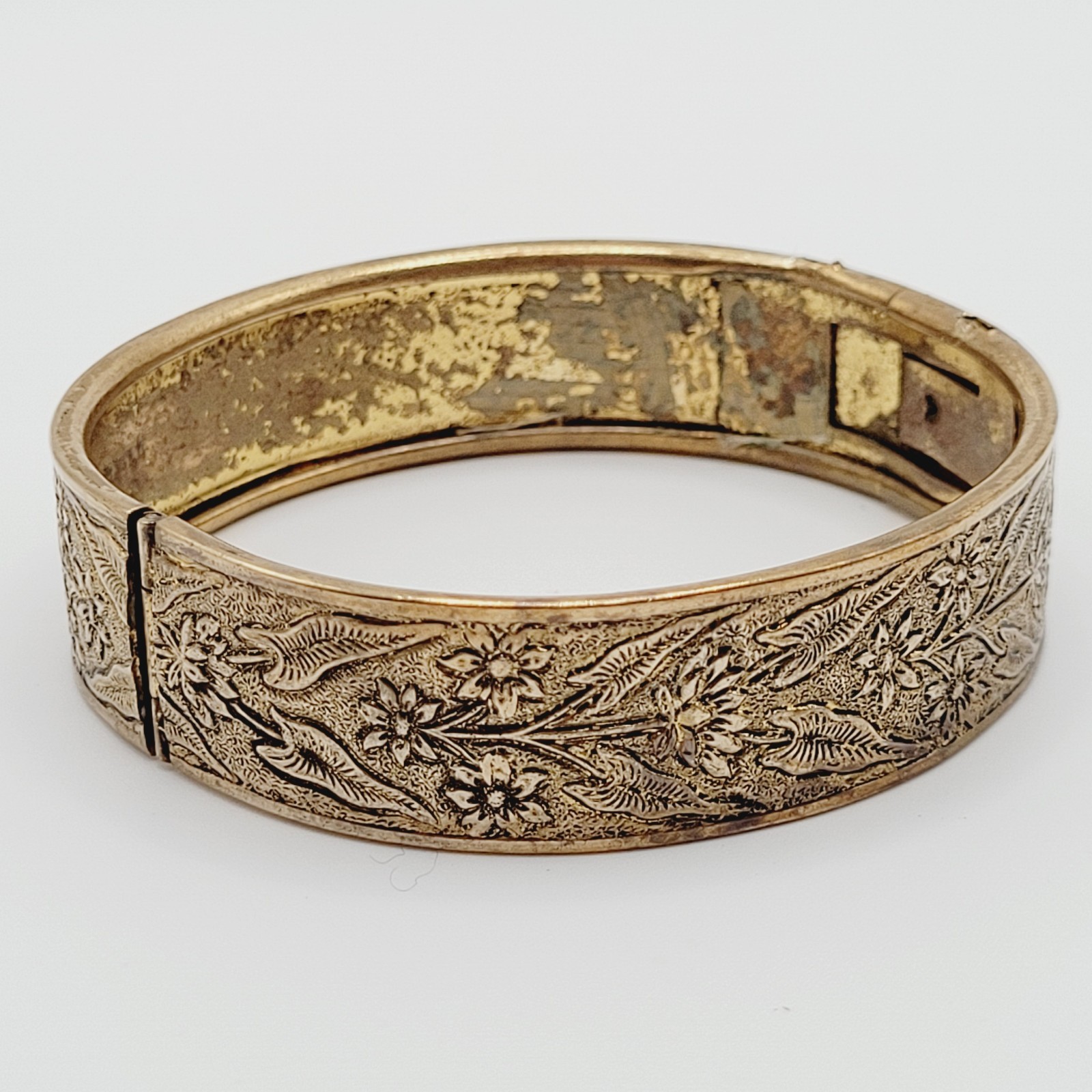 Victorian Style Brass Hinged Floral Embossed Gold Tone Metal Bangle Bracelet