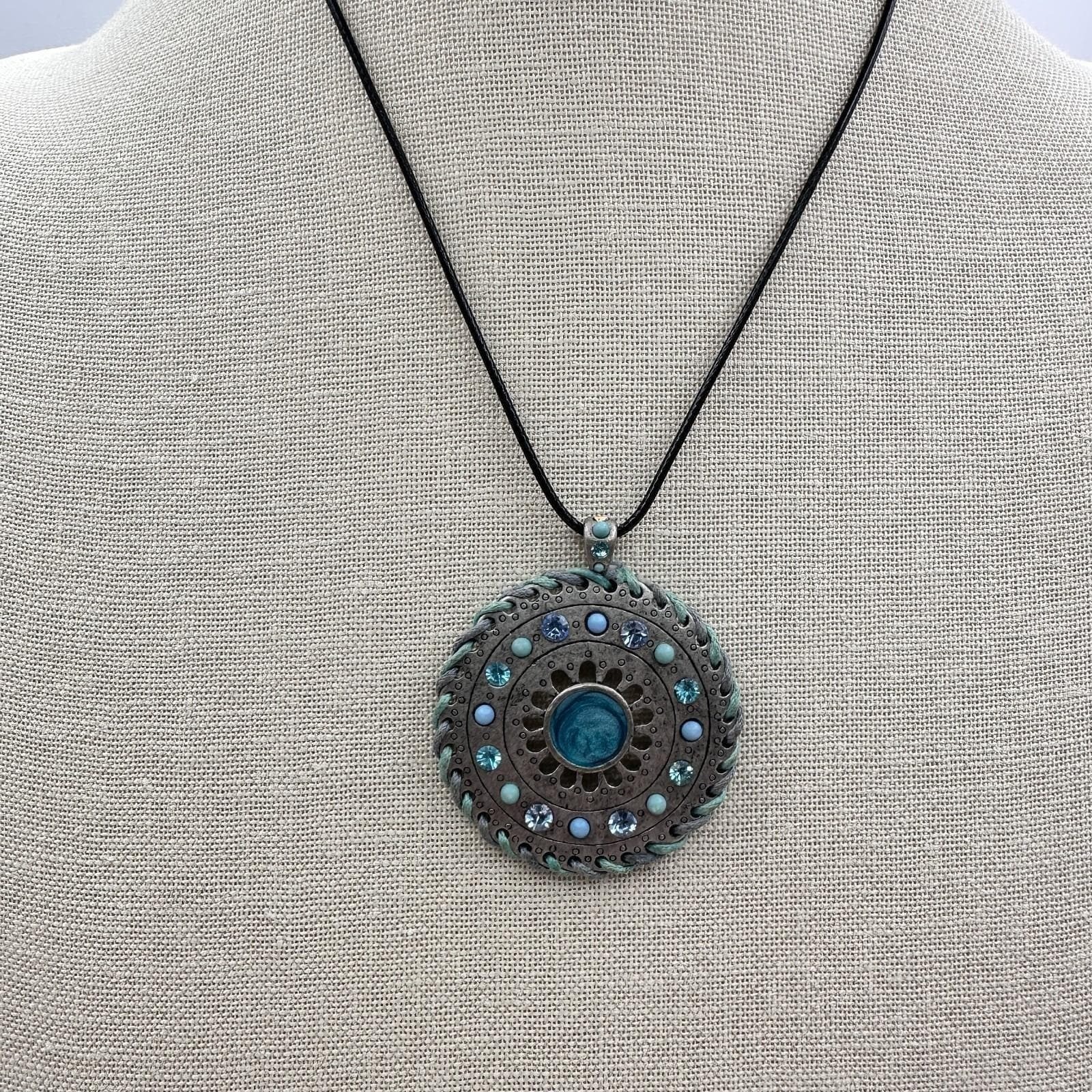 Vintage 90s Teal Blue Beaded Medallion Pendant Necklace Silver Tone Rhinestone
