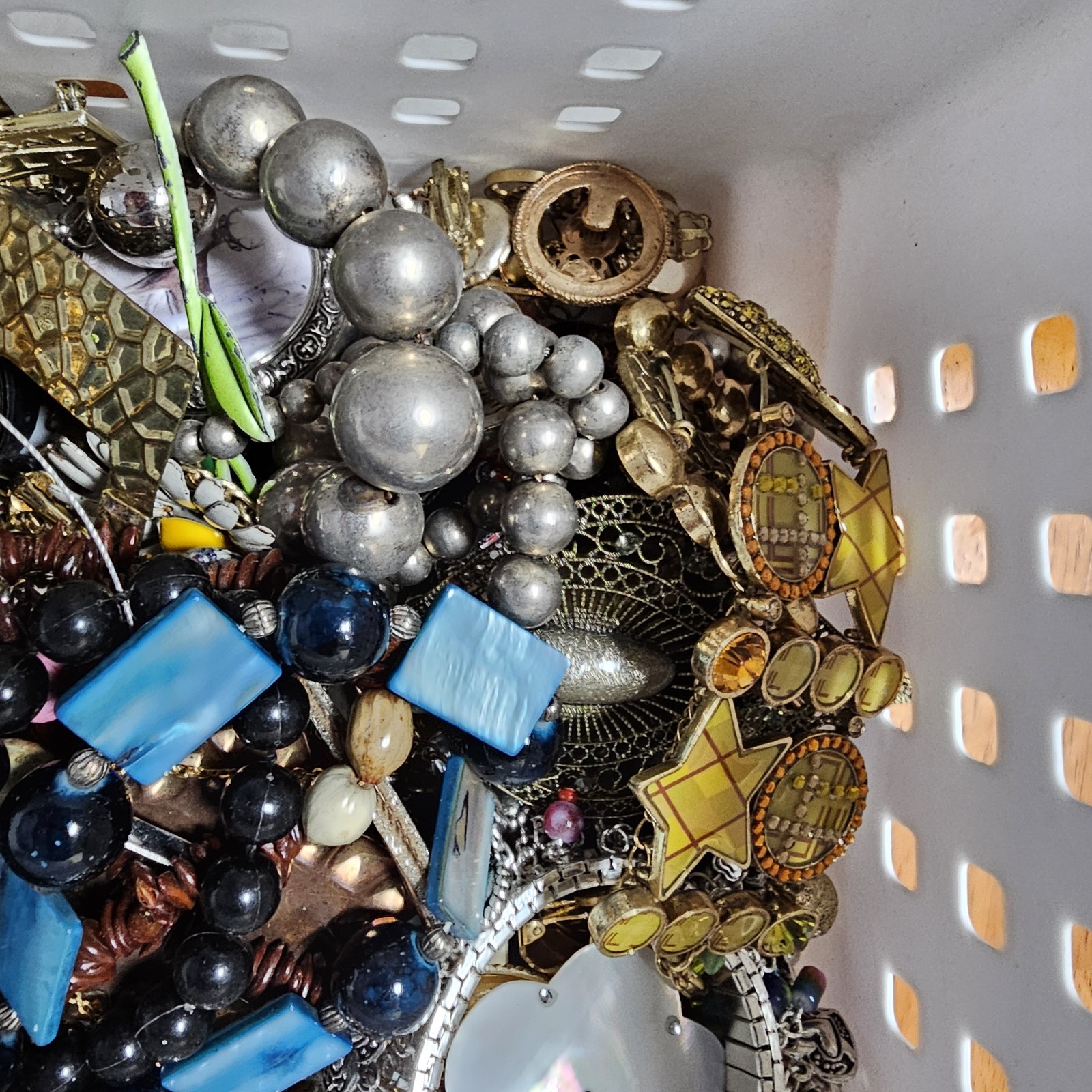 1 Pound VTG To Modern FASHION JEWELRY Lot Wearable Reuse Resell See Description